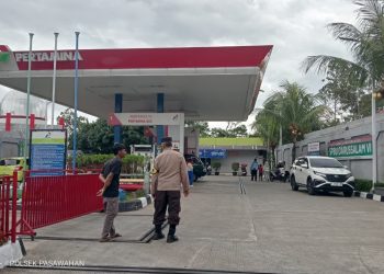 Bhabinkamtibmas Polsek Pasawahan Berikan Binluh Kamtibmas Kepada Warga Desa Parakan Salam