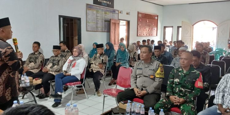 Polsek Bojong Hadiri Giat Musrenbangdes, LPPD dan RAT KDMP Desa Cipeundeuy