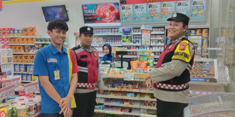 Polsek Bungursari Polres Purwakarta Gelar Patroli Malam ke Minimarket, Bank hingga SPBU