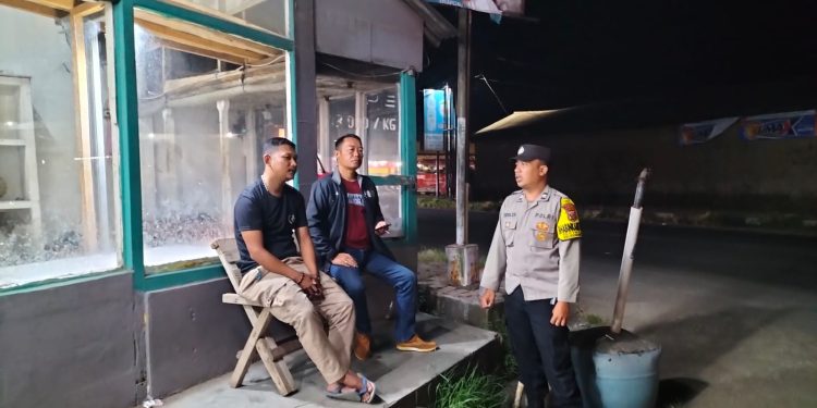 Polsek Bungursari Polres Purwakarta Laksanakan Sambang Malam Bhabinkamtibmas, Jaga Kamtibmas Tetap Kondusif