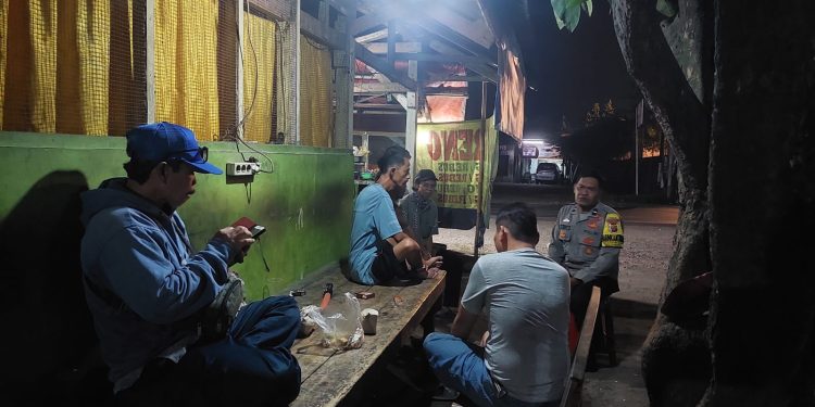 Bhabinkamtibmas Polsek Cibatu Aktif Sambang Warga Demi Kamtibmas Kondusif