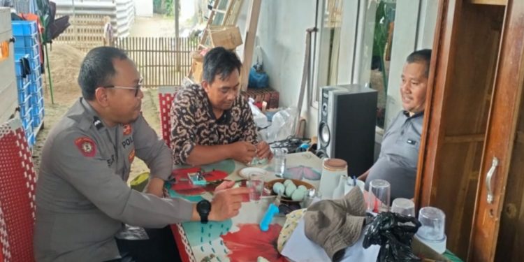 Bhabinkamtibmas Desa Linggasari Sambangi Warga, Perkuat Sinergi dan Jaga Kamtibmas