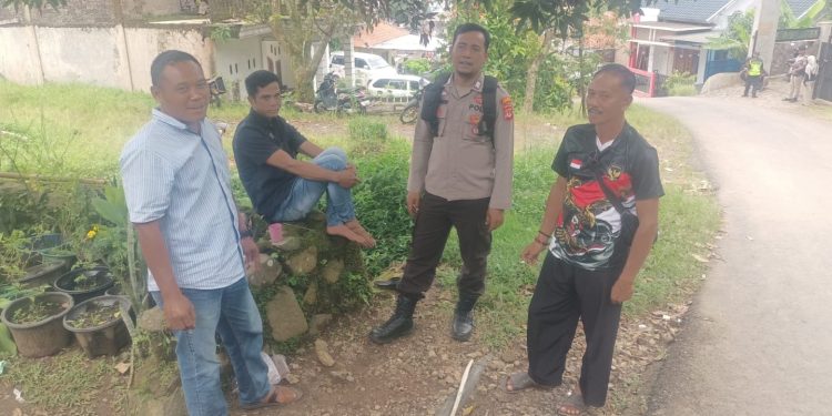 Sambang Warga Himbauan Kamtibmas Masyarakat Desa Mekarjaya Polsek Kiarapedes Polres Purwakarta