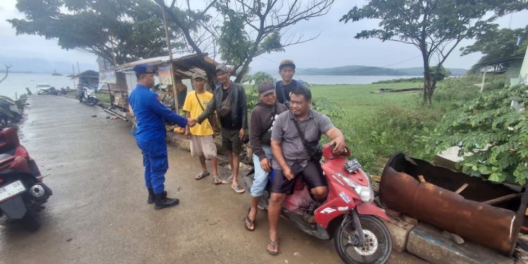 Sat Polairud Polres Purwakarta Ingatkan Soal Cuaca Ekstrem Ke Masyarakat Pesisir