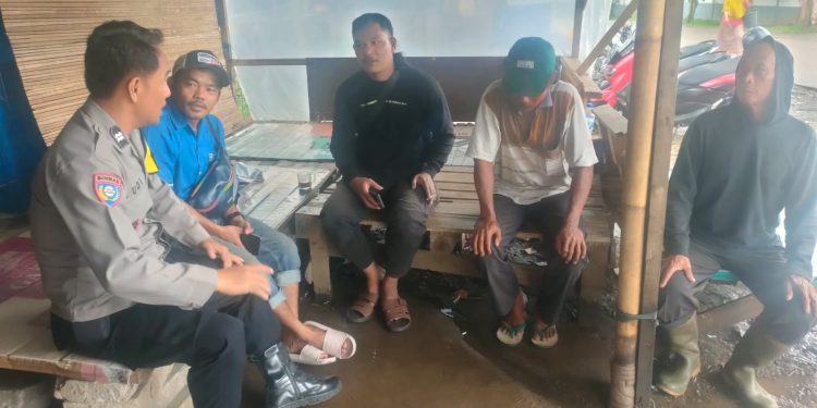 Bhabinkamtibmas Desa Bunder Laksanakan Sambang Warga, Pererat Silaturahmi dan Jaga Kamtibmas