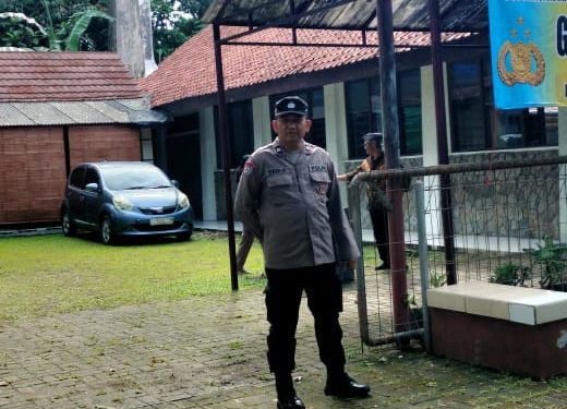 Polsek Jatiluhur Amankan Ibadah di Sejumlah Gereja