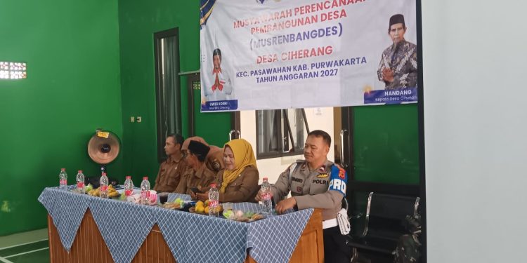 Bhabinkamtibmas Desa Ciherang Hadiri Musrenbang Desa Tahun 2026, Sampaikan Pesan Kamtibmas