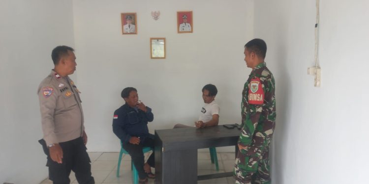 Perkuat Sinergi TNI–Polri, Bhabinkamtibmas Polsek Bungursari Polres Purwakarta dan Babinsa Sambangi Warga Jaga Kamtibmas