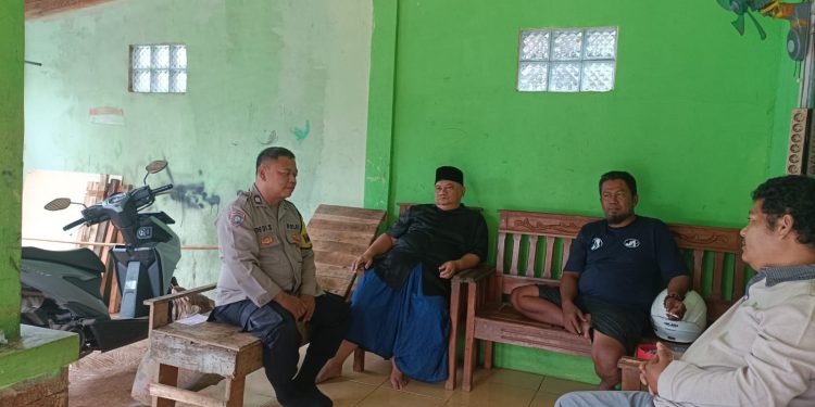 Bhabinkamtibmas Polsek Bungursari Polres Purwakarta Tingkatkan Kamtibmas melalui Anjangsana ke Warga