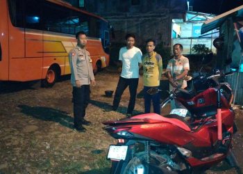 Bhabinkamtibmas laksanakan Giat sambang linmas desa pasawahan kec. Pasawahan sekaligus himbauan kamtibmas