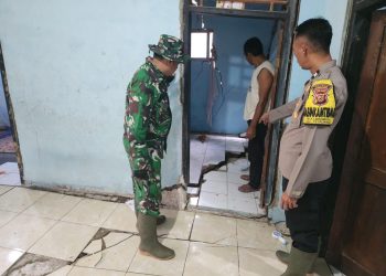 Sinergitas TNI Polri Di Purwakarta Dalam Mendatangi Titik Lokasi Bencana Pergeseran Tanah