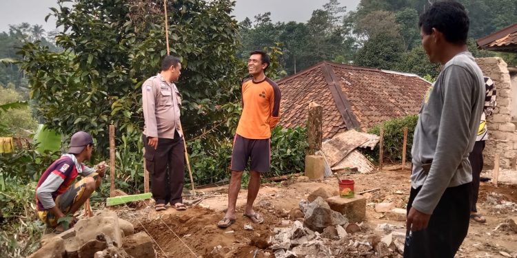 Bhabinkamtibmas Laksanakan Sambang Warga, Perkuat Kamtibmas Di Wilayah Binaan