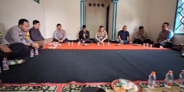 Anak Yatim Terima Santunan dalam Kegiatan Binrohtal Polsek Bungursari Polres Purwakarta