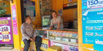 Jaga Keamanan Lingkungan Sekitar, Bhabinkamtibmas Polsek Cibatu Sampaikan Pesan Kamtibmas