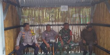 Jaga Kondusifitas di Bulan Ramadhan, Bhabinkamtibmas Polsek Cibatu Gelar Patroli di Wilayah Binaannya