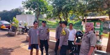 Cegah Gangguan Kamtibmas, Polsek Bungursari Polres Purwakarta Gelar Patroli Siang dan Sampaikan Imbauan kepada Warga