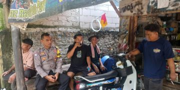 Polsek Cibatu Patroli ke BRI dan SPBU, Pastikan Situasi Aman dan Kondusif