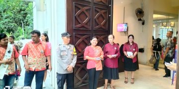 Polsek Bungursari Polres Purwakarta Jaga Ibadah Paskah, Wujudkan Rasa Aman dan Nyaman bagi Umat Kristiani