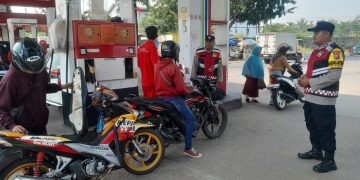 Polsek Cibatu Patroli ke SPBU dan Perusahaan, Sampaikan Imbauan Kamtibmas ke Satpam