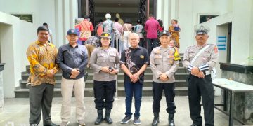 Polsek Bungursari Polres Purwakarta Kawal Ibadah Minggu Umat Kristiani, Jaga Keamanan dan Ketertiban