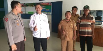 Bhabinkamtibmas Polsek Cibatu Menjadi Pembina Upacara di SMPN 2 Cibatu