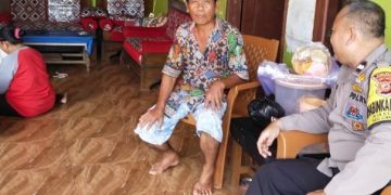 Jalin Silaturahmi, Bhabinkamtibmas Desa Cijunti Sambangi Tokoh Masyarakat dan Sampaikan Himbauan Kamtibmas