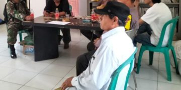 Akrab dan Humanis, Bhabinkamtibmas dan Babinsa Sambangi Warga Desa Cikadu