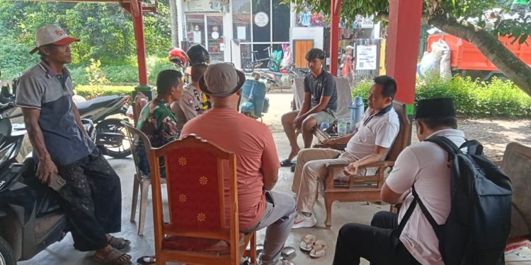 Bhabinkamtibmas dan Babinsa Mediasi Perselisihan Warga di Desa Cikumpay Demi Wujudkan Kamtibmas yang Kondusif