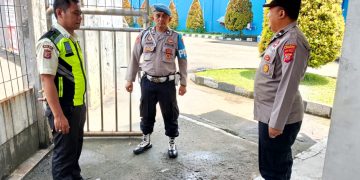 Tingkatkan Koordinasi Keamanan, Polsek Cibatu Kunjungi Pos Security Perusahaan