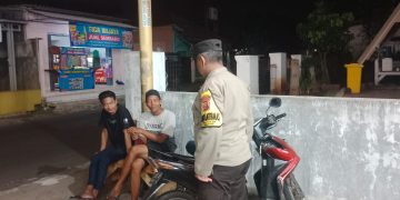 Berikan Binluh Bhabinkamtibmas Desa Parakan Salam Ingatkan Warga Untuk Waspada Curanmor