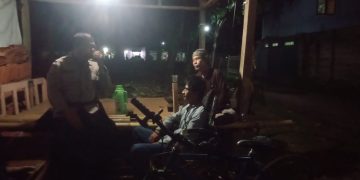 Dengan Mendampingi Ronda Malam Upaya Bhabinkamtibmas Pasawahan Kidul Ciptakan Rasa Aman Di Wilayah Binaanya