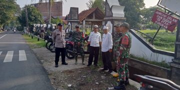 Melalui Pendekatan warga Sinergitas TNI dan Polri Bhabinkamtibmas Sambang warga desa Binaan ciptakan kamtibmas