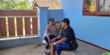 Bhabinkamtibmas Desa Legokhuni Jalin Silaturahmi dengan Warga, Wujudkan Kamtibmas yang Kondusif