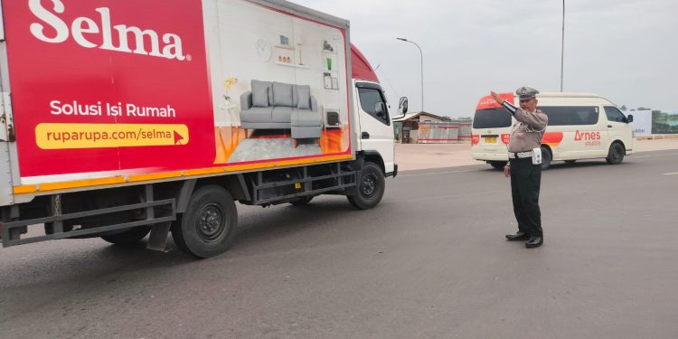 Polsek Bungursari Polres Purwakarta Laksanakan Gatur Lalin, Wujudkan Pelayanan bagi Pengguna Jalan