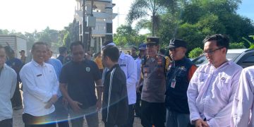 Kapolsek Cibatu Turut Serta Dalam Kegiatan “Ngosrek” Bersama Bupati Purwakarta di Tugu Perbatasan Purwakarta-Subang
