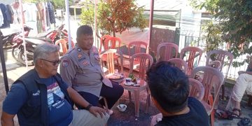 Duduk Dan Ngobrol Bareng Upaya Bhabinkamtibmas Lebak Anyar Untuk Sampaikan Pesan-Pesan Kamtibmas