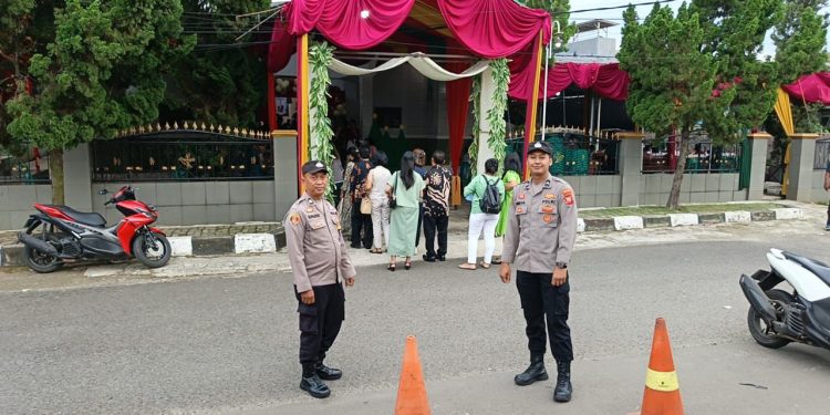 Polsek Bungursari Polres Purwakarta Amankan Kebhaktian Natal Jemaat Gereja Kristus Pasundan Sadang