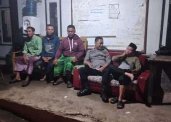 Bhabinkamtibmas Polsek Kiarapedes Sambang Satkamling, Ajak Warga Aktif Jaga Kamtibmas