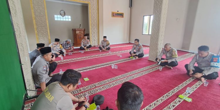 Upaya Pembentukan Karakter Anggota, Polsek Plered Gelar Kegiatan Binrohtal