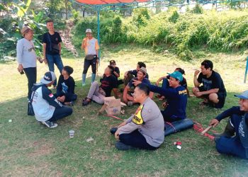 Tingkatkan Keamanan, Bhabinkamtibmas Polsek Purwakarta Kota Sambangi Warga Desa Cigelam