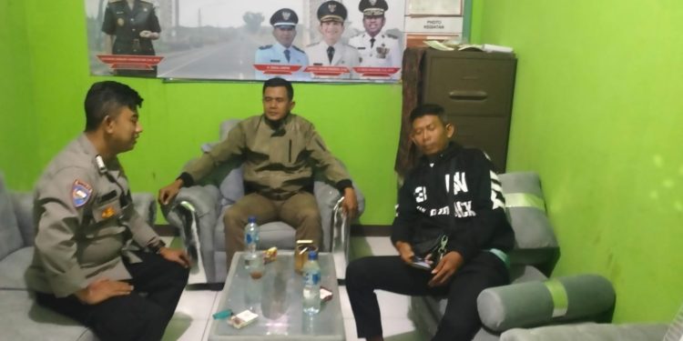 BHABINKAMTIBMAS DESA CIJATI MELAKSANAKAN SAMBANG KEPADA APARATUR PEMERINTAH DESA CIJATI KEC. MANIIS