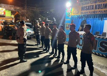 Gelar Apel Malam Di Pos Pam Nataru, Kapolsek Plered Ingatkan Hal Ini