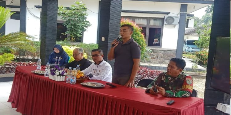 POLSEK CAMPAKA MENGHADIRI UNDANGAN KEGIATAN LOKAKARYA MINI TRIWULAN III TAHUN 2025 TINGKAT KECAMATAN CAMPAKA PURWAKARTA