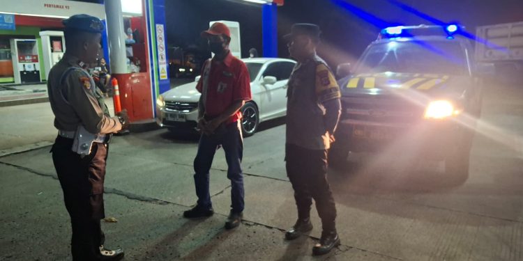 Patroli Blue Light Polsek Bungursari Polres Purwakarta Tingkatkan Keamanan dan Rasa Aman Warga