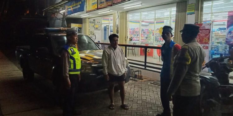Polsek Bungursari Polres Purwakarta Himbau Warga Jaga Ketertiban Lewat Patroli Dialogis