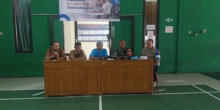 Tingkatkan Sinergitas Dengan Aparat Desa, Bhabinkamtibmas Dan Babinsa Hadiri Rapat Mingguan