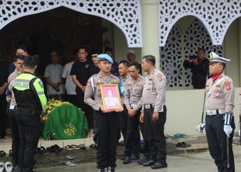 Polres Purwakarta Gelar Upacara Persada, Lepas Kepergian IPDA (Purn) Nanon Suharno dengan Penuh Khidmat