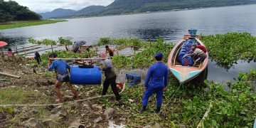 Cegah Gangguan Transportasi Air, Satpolairud Polres Purwakarta Deteksi Dini Hamparan Eceng Gondok di Waduk Jatiluhur