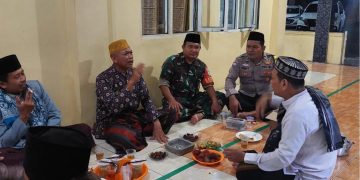 Bangun Kebersamaan di Bulan Suci Ramadhan, Bhabinkamtibmas dan Babinsa Aktif Silaturahmi
