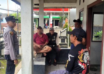 Polsek Bungursari Polres Purwakarta Tingkatkan Kedekatan, Bhabinkamtibmas Sambangi Warga Desa